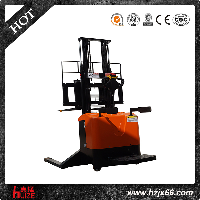 新款全電動(dòng)堆高車(chē)寬底腿 新款全電動(dòng)堆高車(chē)寬底腿